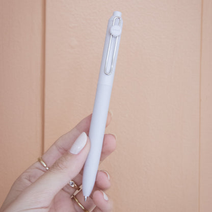 Caneta Uniball Zento