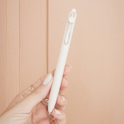 Caneta Uniball Zento